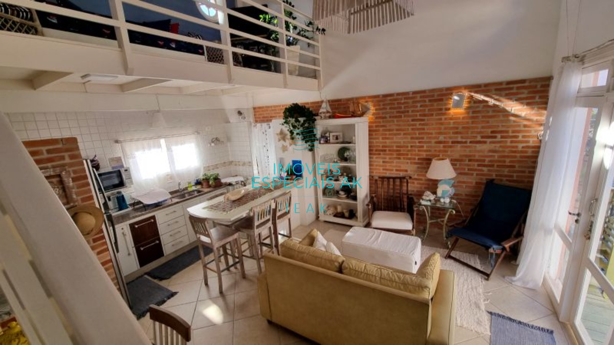 Casa em condomínio a apenas 100 metros da praia em Juquehy