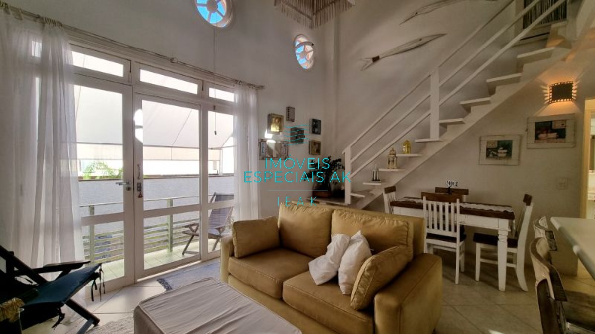 Casa em condomínio a apenas 100 metros da praia em Juquehy
